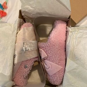 UGG Addison Velvet Bow Genuine Shearling Slipper